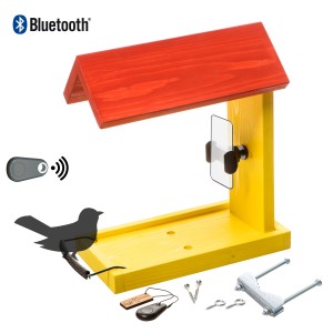 Birdhouse with camera autocapture